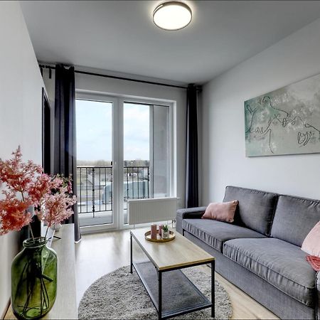 Star Cozy Apartment In A Modern Neighborhood Братислава Екстериор снимка