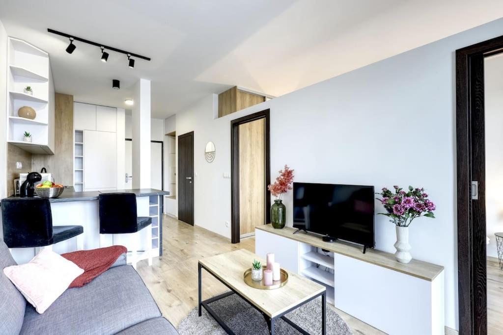 Star Cozy Apartment In A Modern Neighborhood Братислава Екстериор снимка